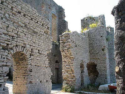 Antička palača u Polačama